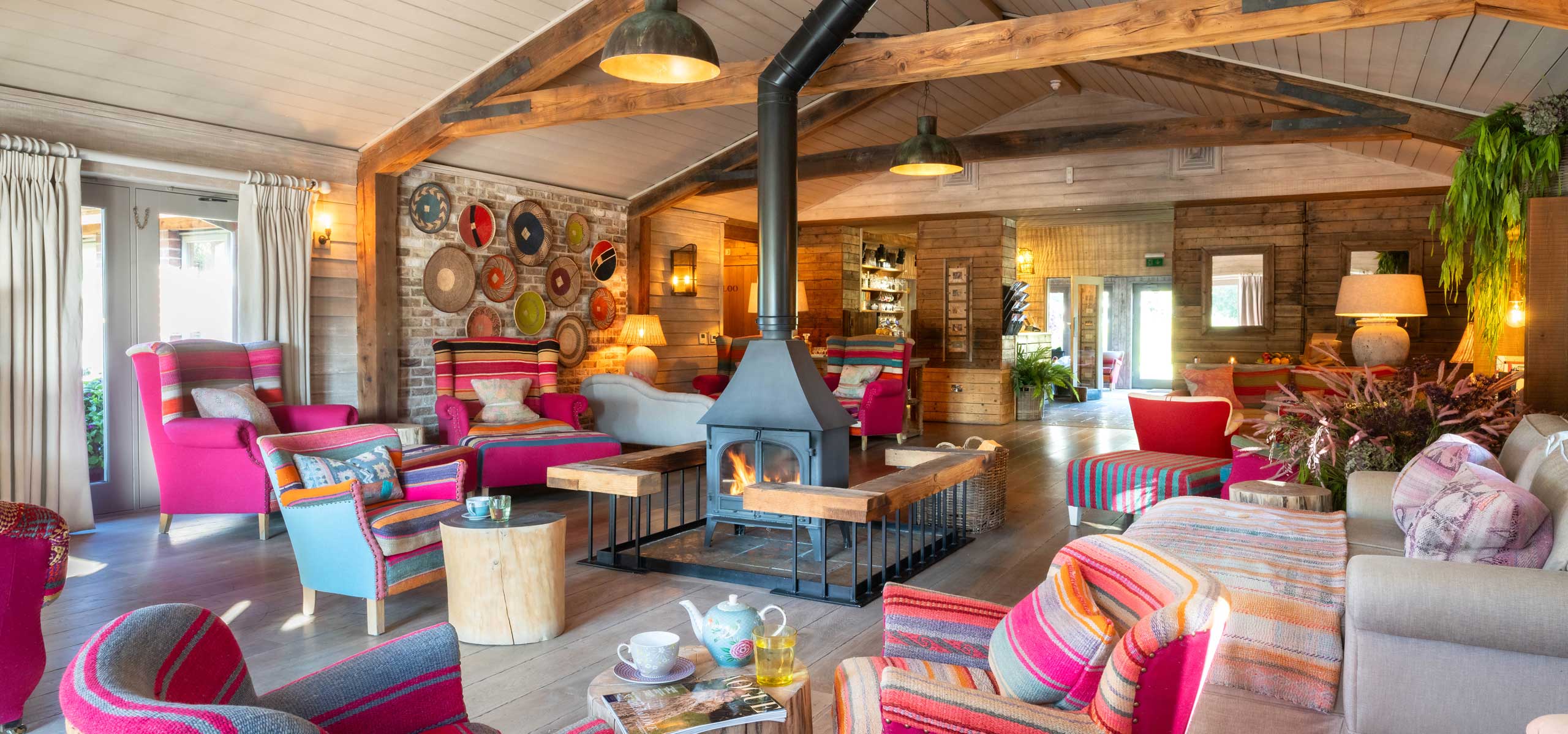 wideshot-of-Fletcher's-Lounge