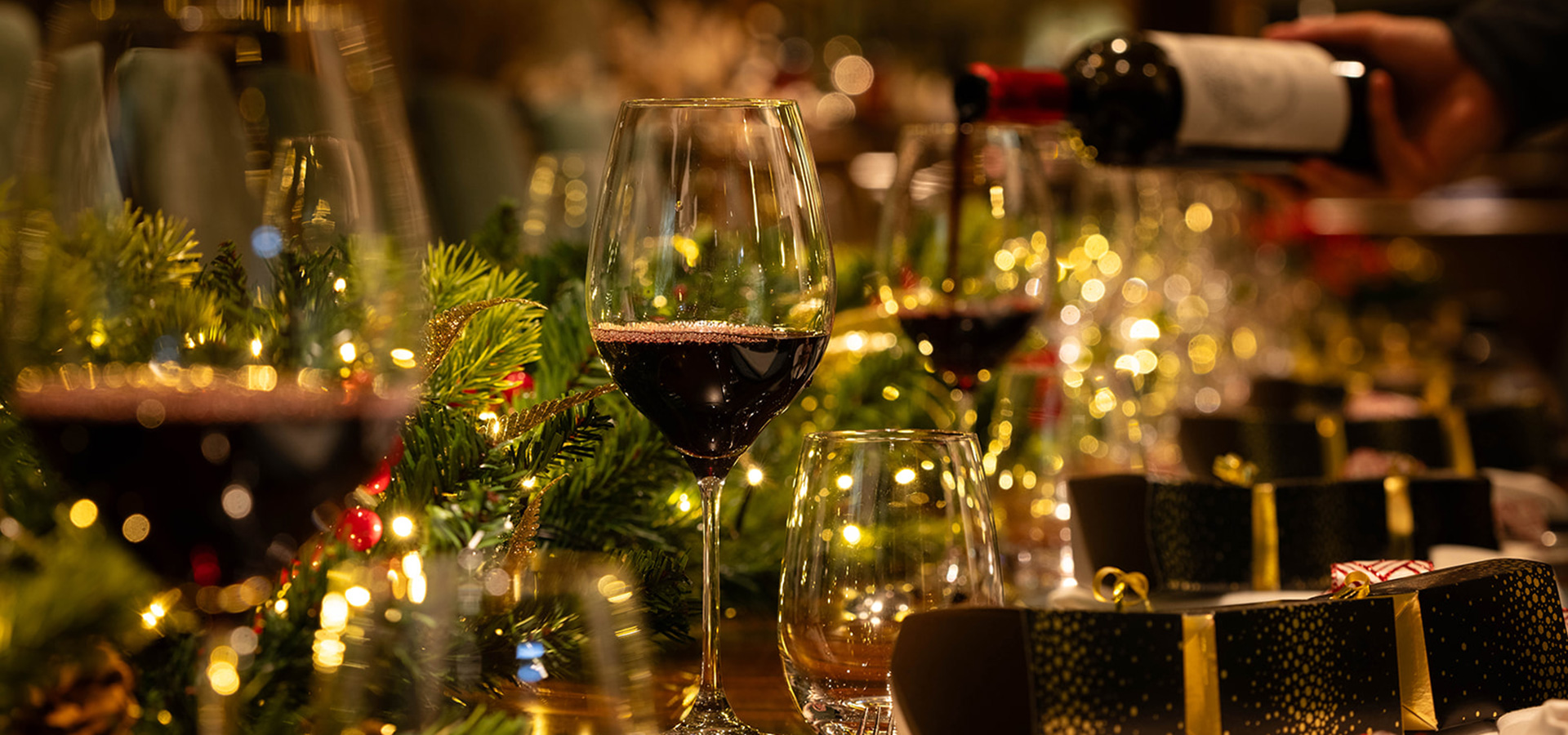 xmas-table-header-desktop